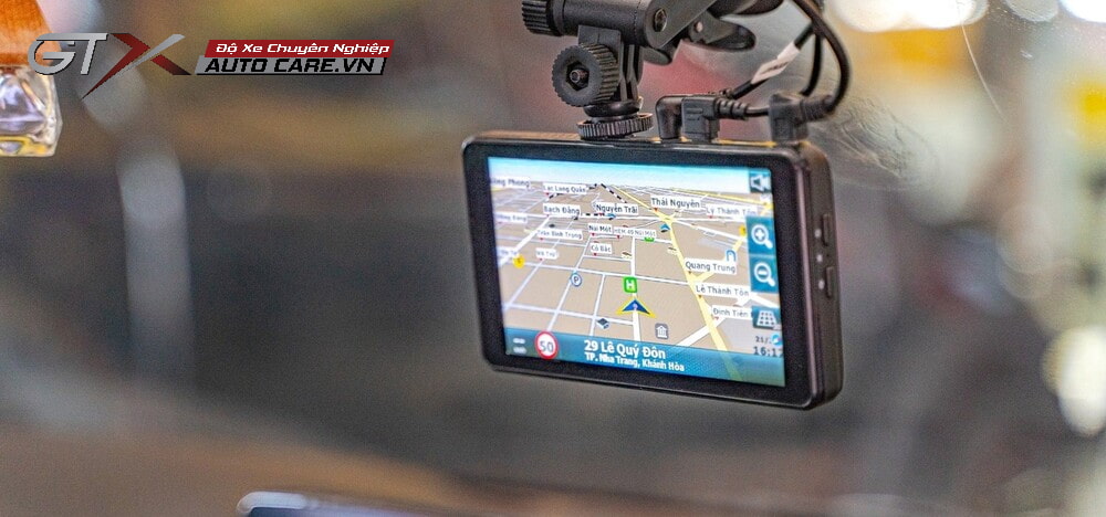 Camera hành trình hỗ trợ định vị xe