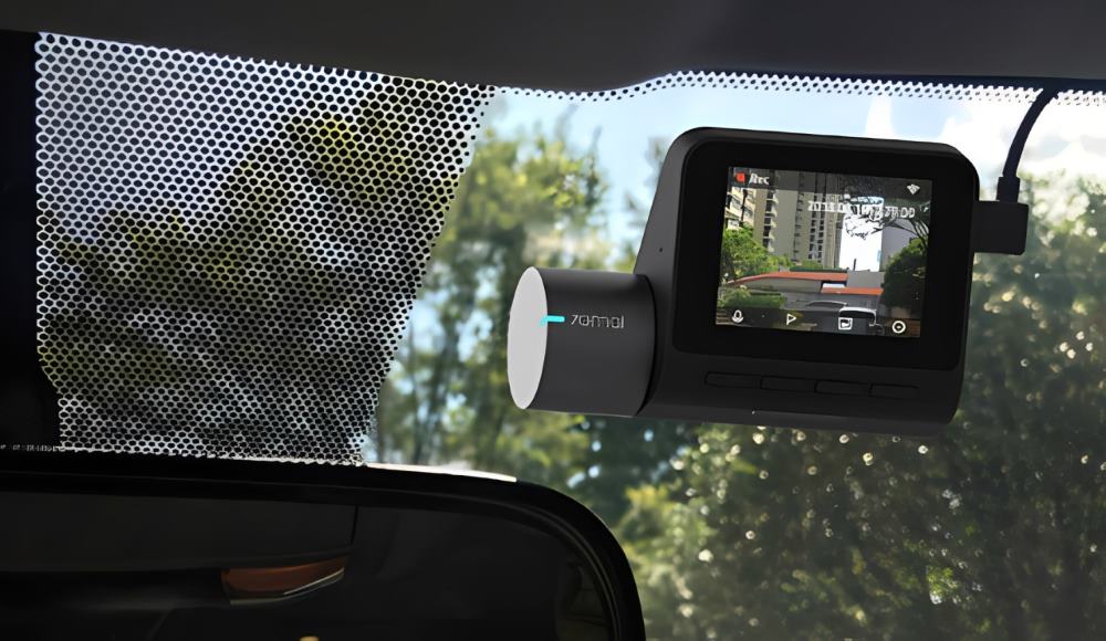 Camera Xiaomi 70mai trước - trong