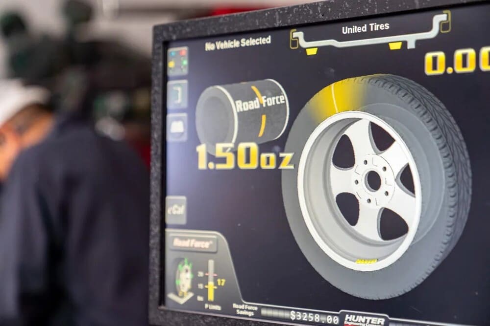 Cân bằng động giúp bánh xe bền bỉ và an toàn cho bản thân