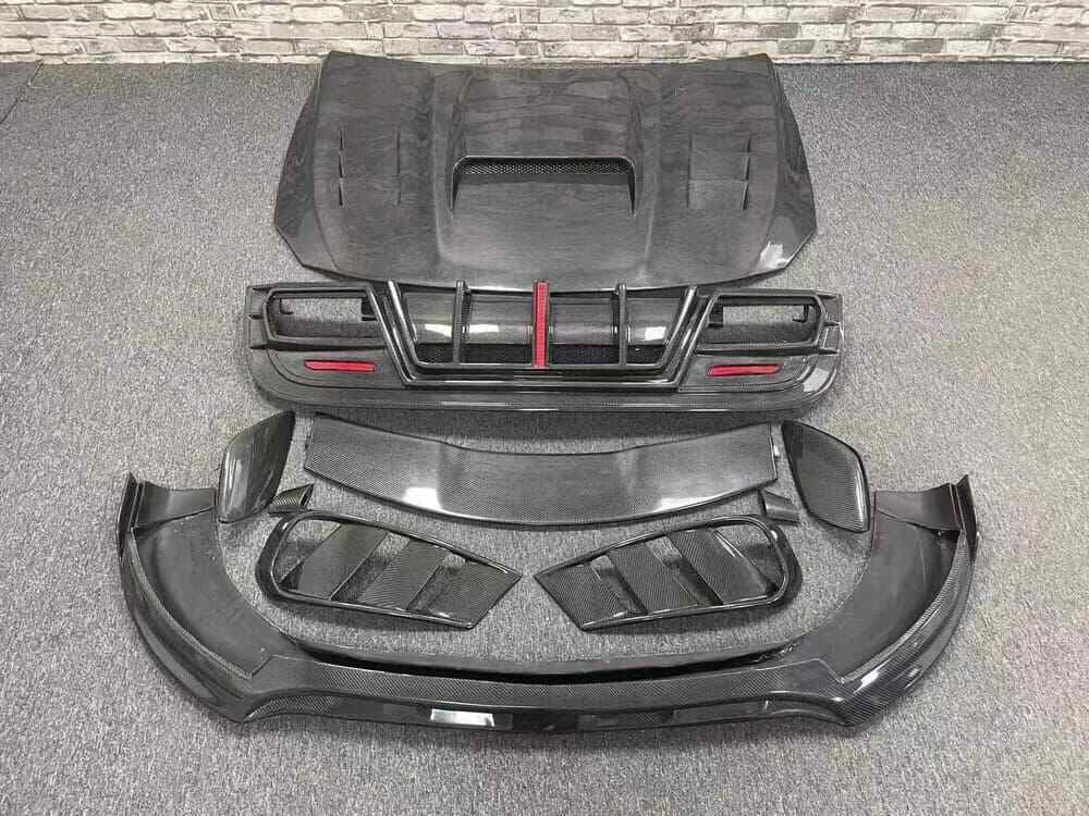 Chất liệu độ body kit Carbon Fiber