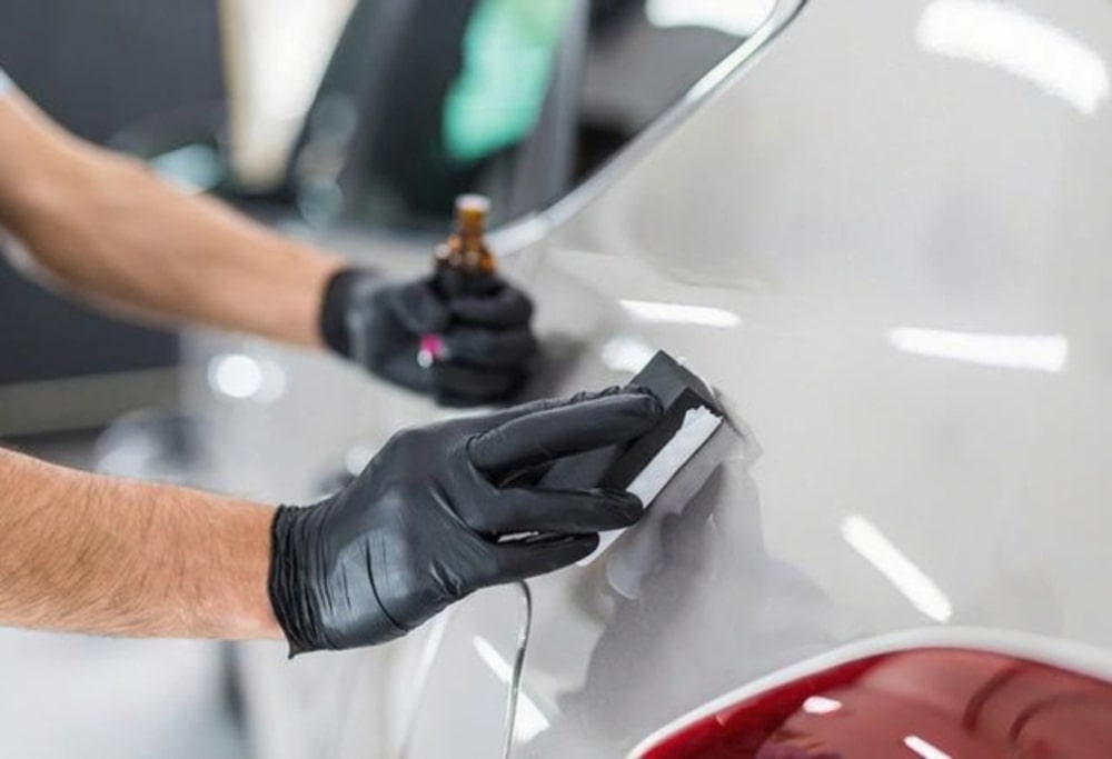 Chà nhám và đánh bóng cho xe