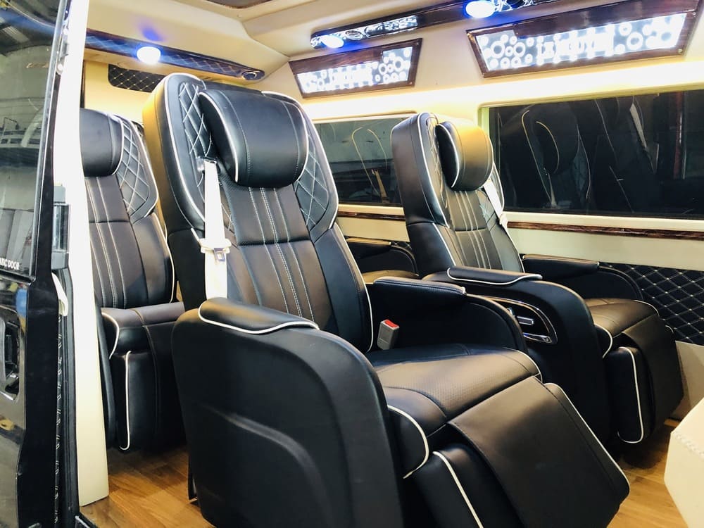Có nên bọc ghế da cho xe Ford Transit không?
