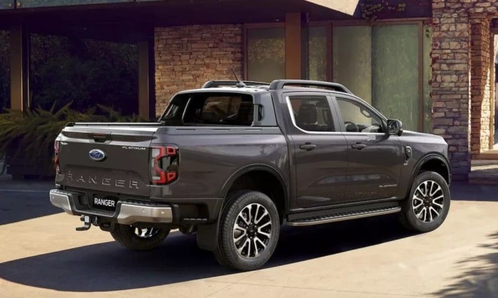 Có nên độ đèn hậu Ford Ranger wildtrak