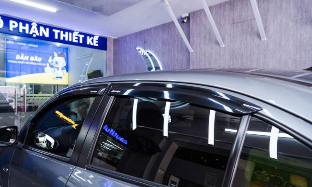 Công dụng của vè che mưa Attrage