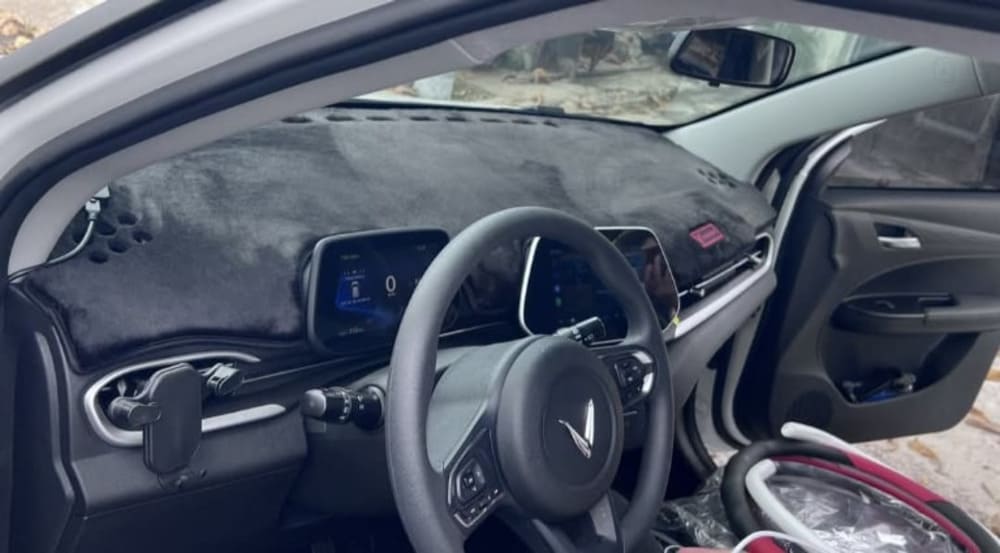 Công dụng thảm taplo nhung trong nội thất ô tô