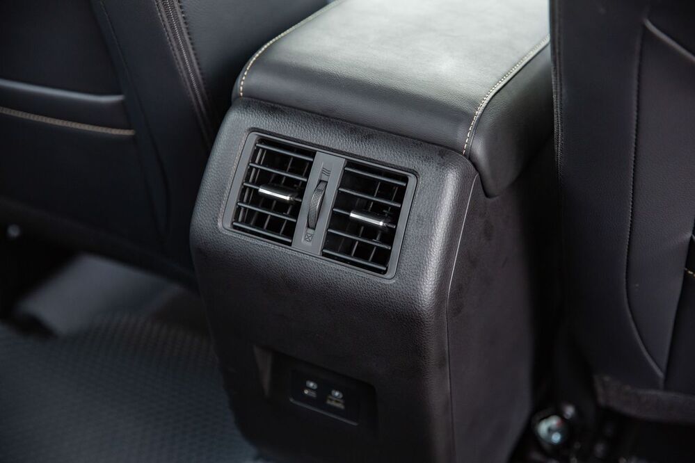 Cửa gió điều hòa hàng ghế sau xe Mitsubishi XForce 2024