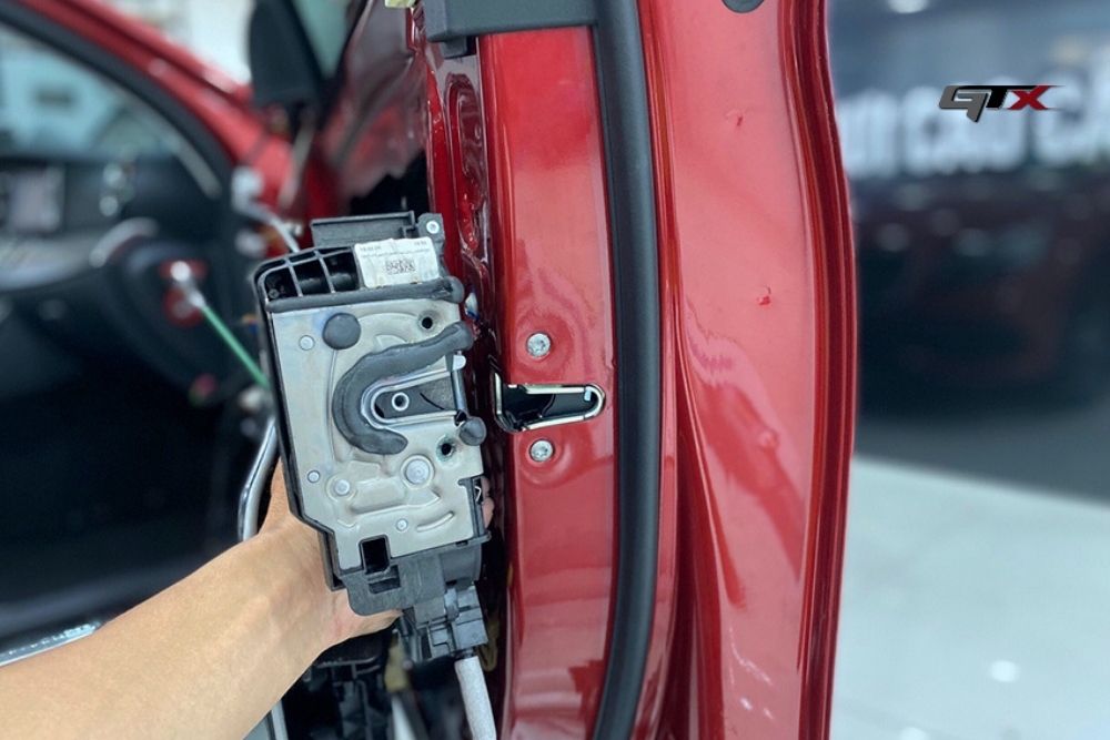 Cửa hít Ford Everest là gì?