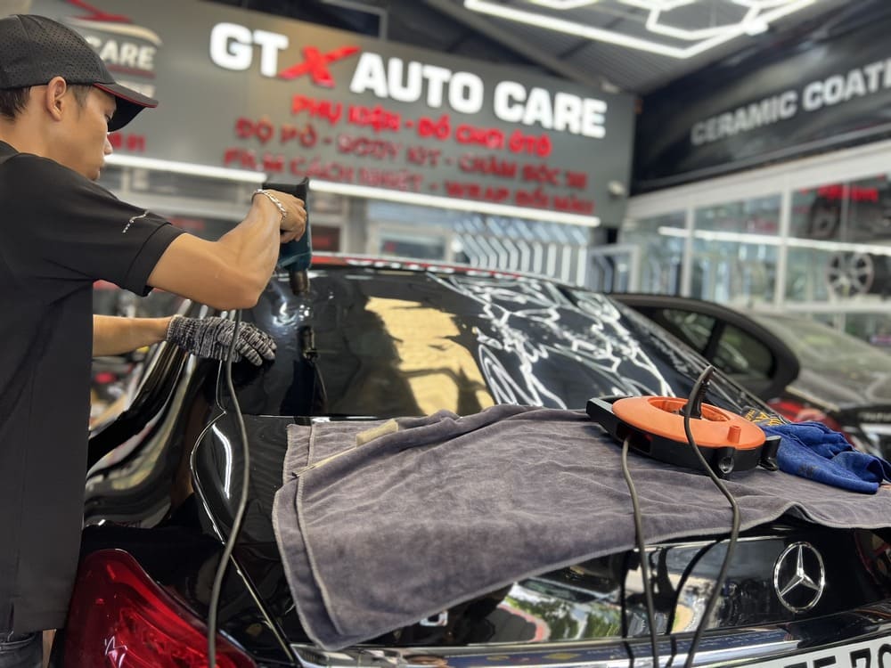 Dán phim cách nhiệt cho Mercedes