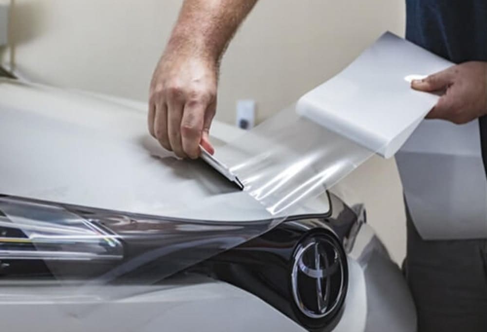 Dán PPF bảo vệ lớp sơn cho xe ô tô