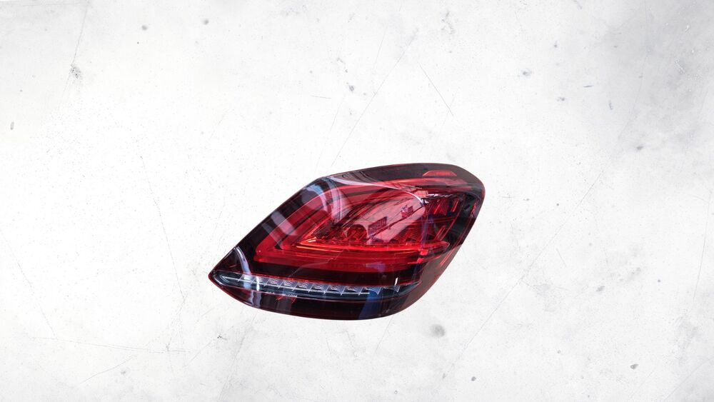 Đèn hậu Mercedes là gì ?