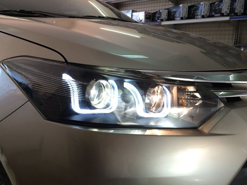 Đèn pha mẫu BMW đạt tiêu chuẩn an toàn giao thông