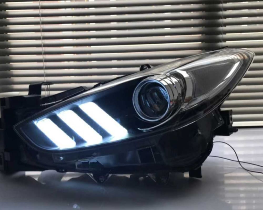 Đèn pha Mazda 3 nâng cấp chiếu sáng thẩm mỹ