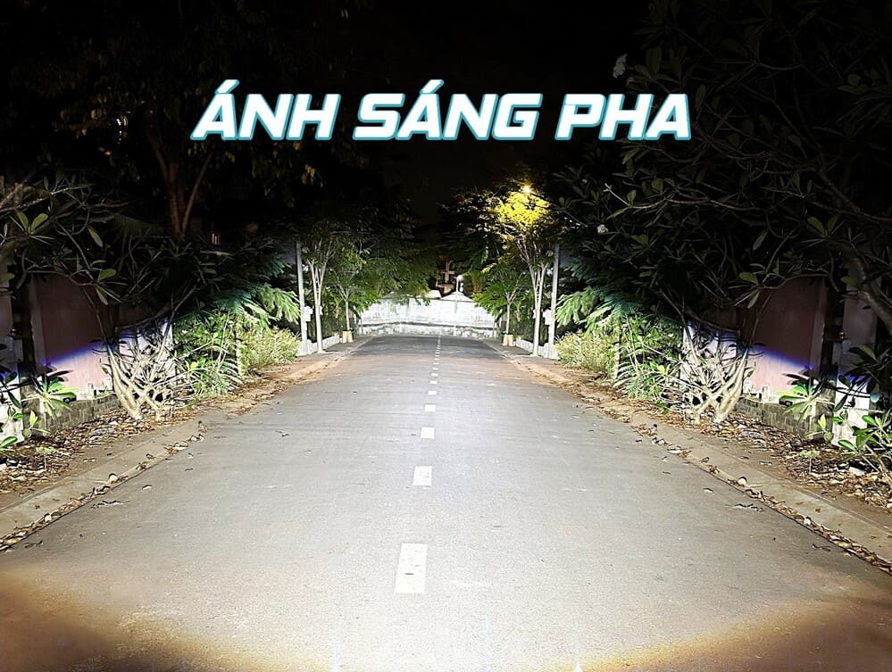 Đèn pha siêu sáng, đảm bảo an toàn trong điều kiện thiếu ánh sáng
