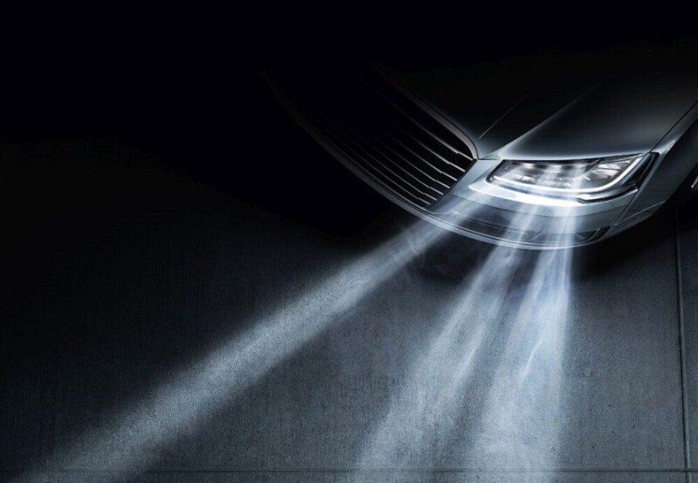 Đèn xe laser