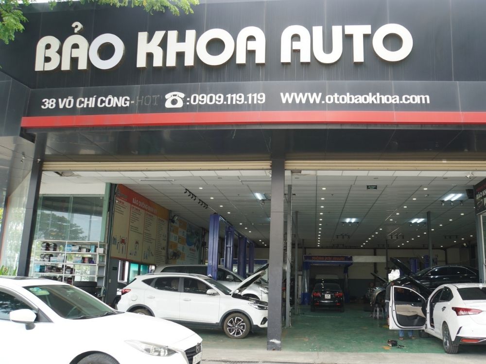 Dịch vụ bọc trần da ô tô tại gara Bảo Khoa