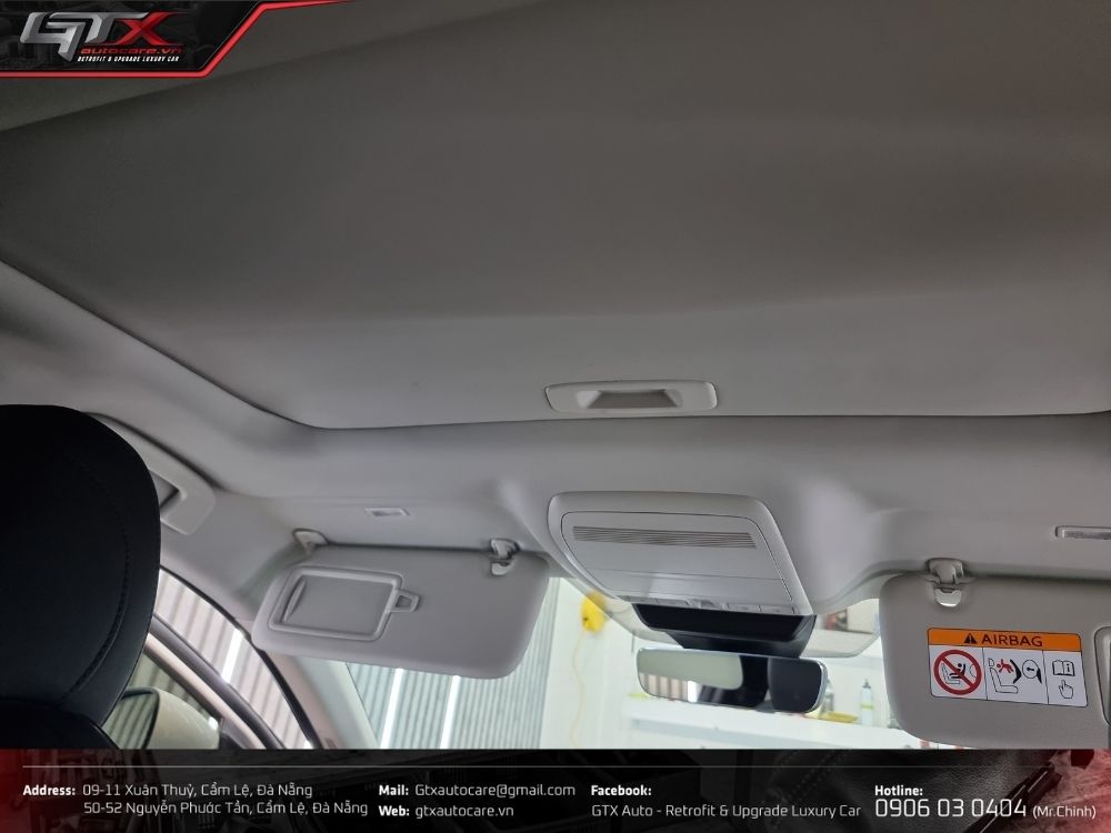 Dịch vụ bọc trần da ô tô tại showroom GTX Auto Care