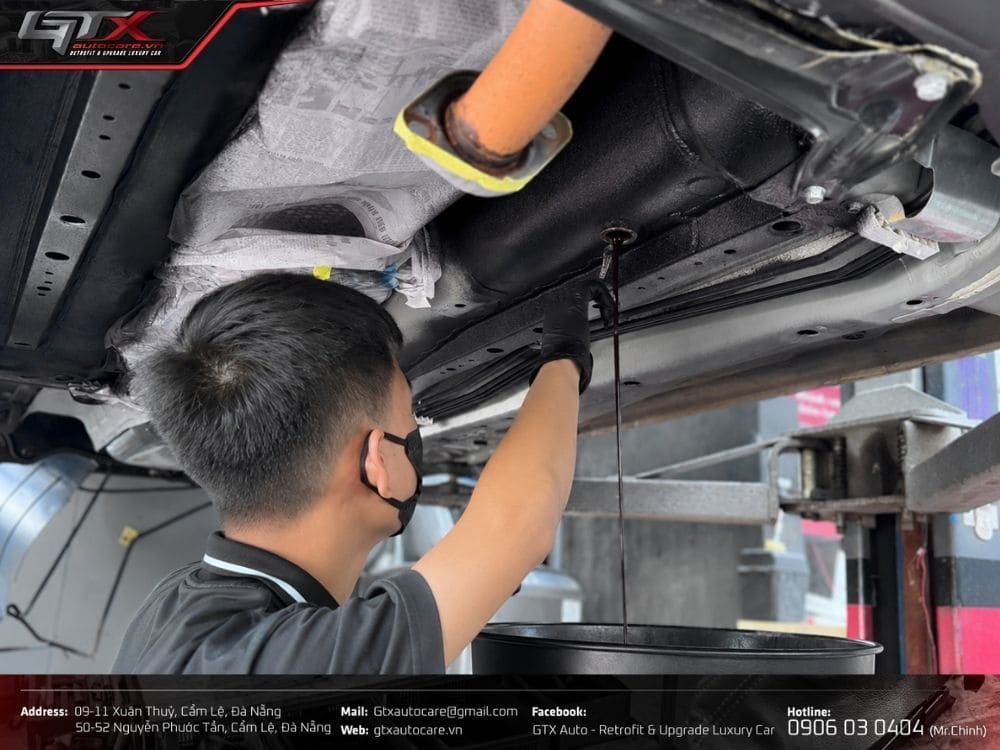 Dịch vụ thay nhớt cho ô tô tại xưởng GTX