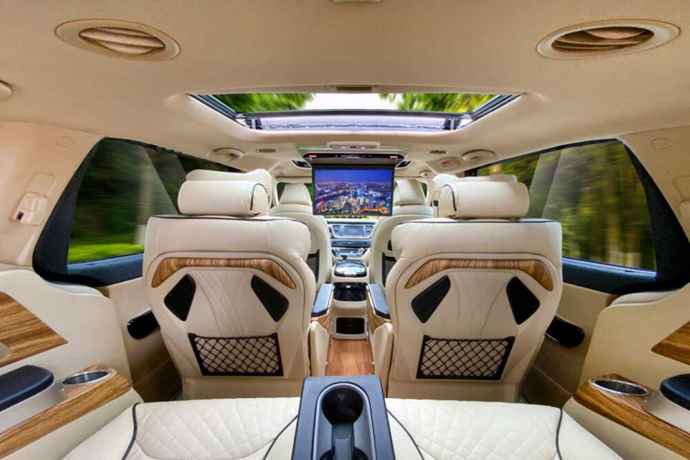 Độ limousine xe Kia Sedona nhập khẩu