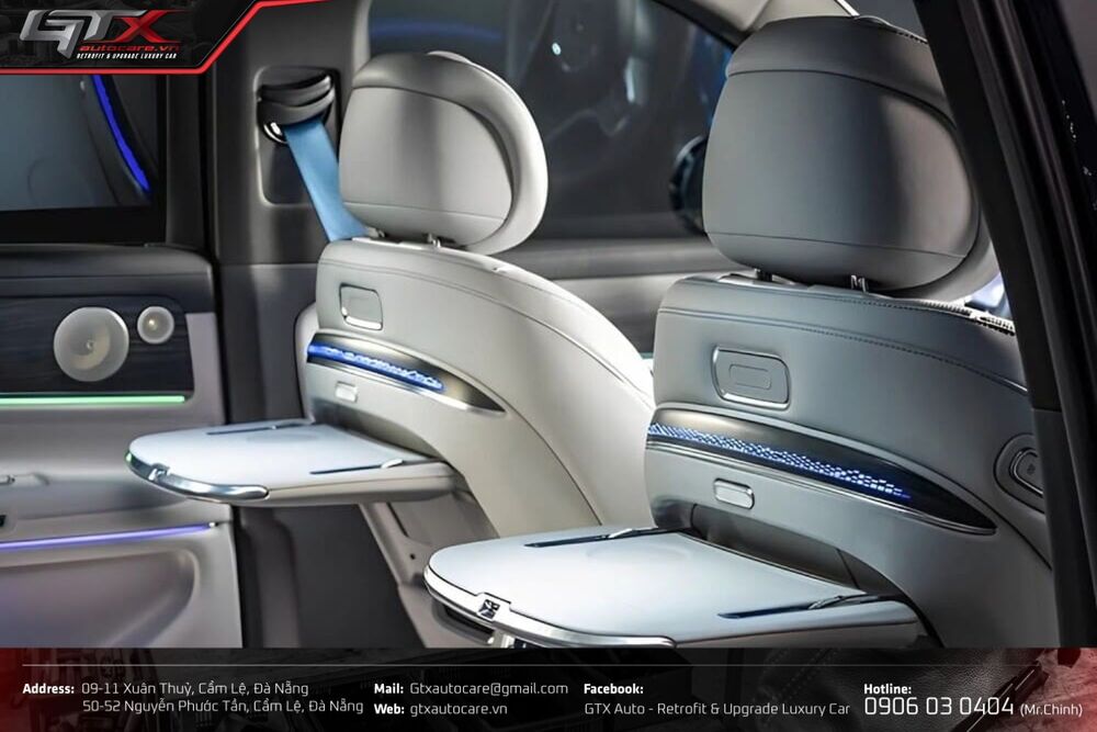 Độ bàn làm việc tiện nghi với xe Mercedes V250 