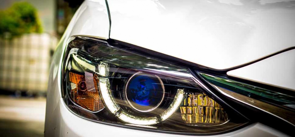 Độ bi Xenon cho Mazda 6