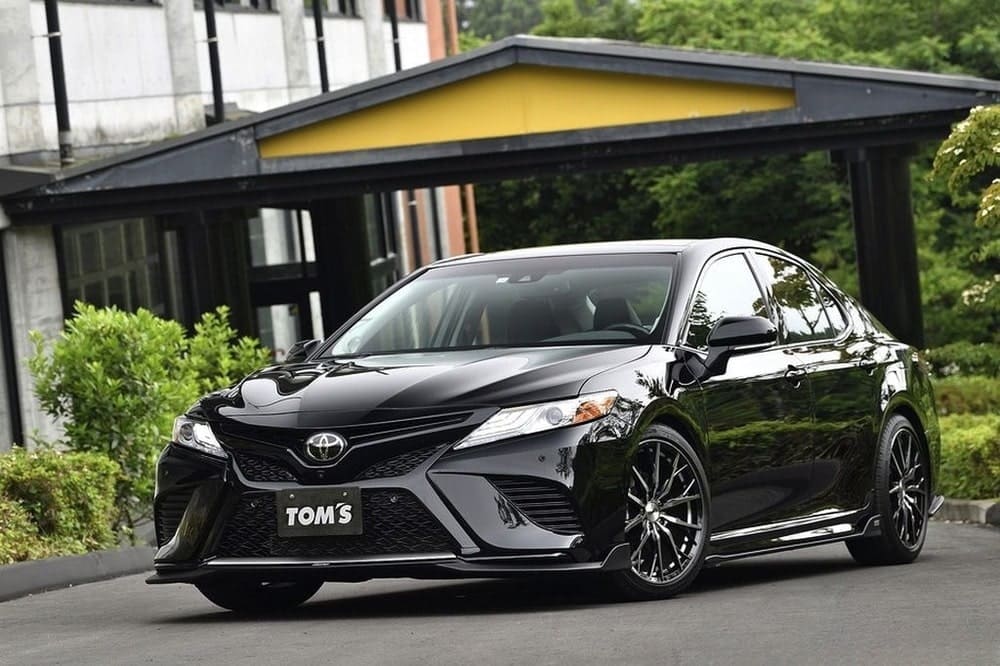 Độ body kit cho xe Toyota Camry 2019