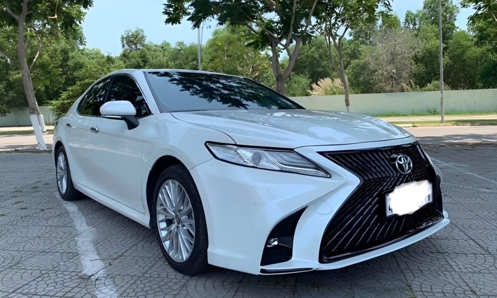 Độ body kit Lexus cho Camry