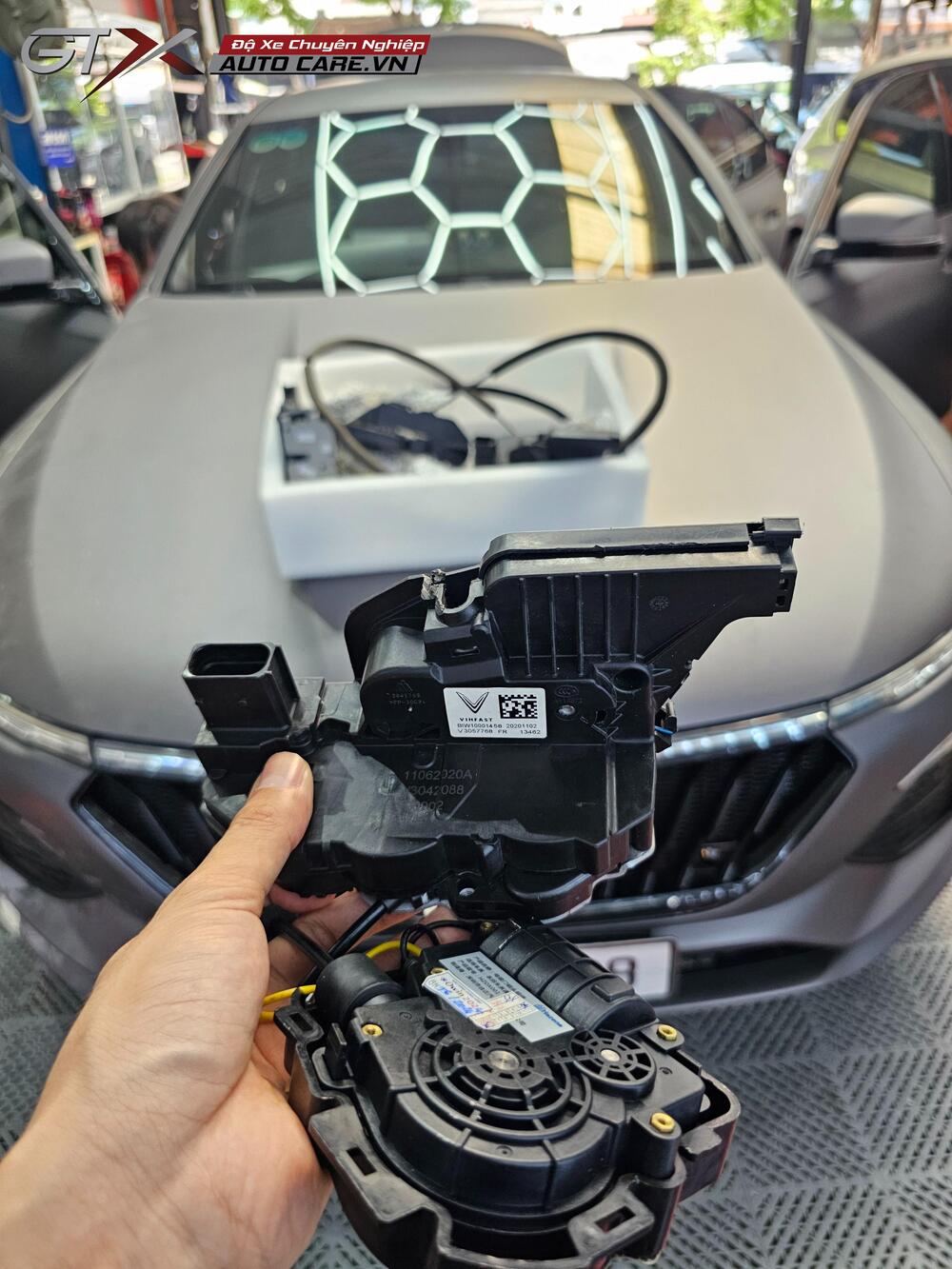 Độ cửa hít cho Camry