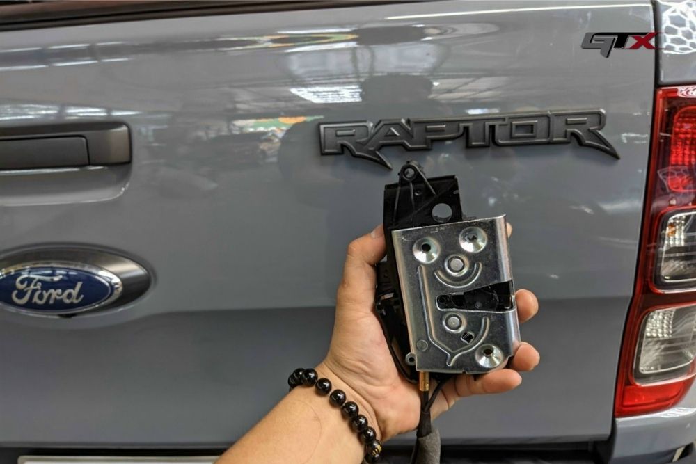 Độ cửa hít Ford Everest
