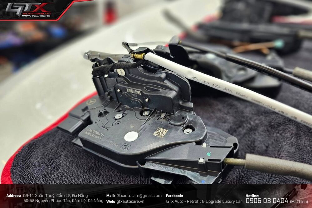 Độ cửa hít ô tô giá bao nhiêu?