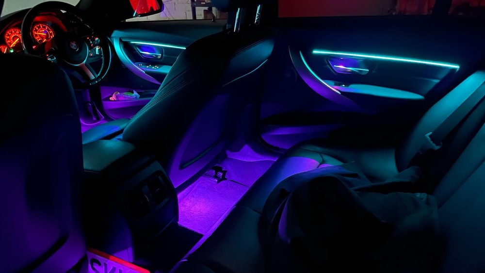 Độ đèn nội thất xe BMW Ambient Lighting