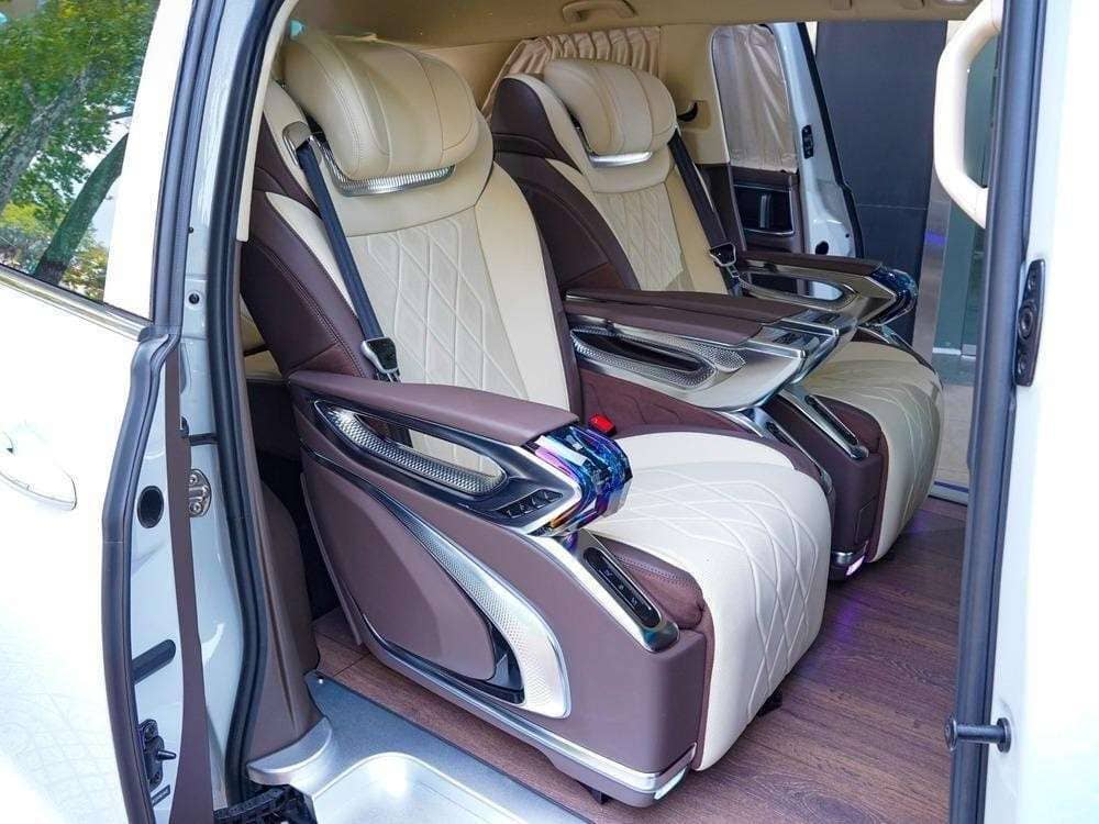 Độ ghế Limousine Hongyi Crystal 4.0 cho Volkswagen Viloran