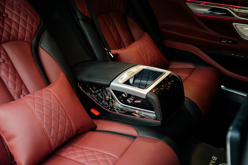 Độ ghế VIP cho BMW 730