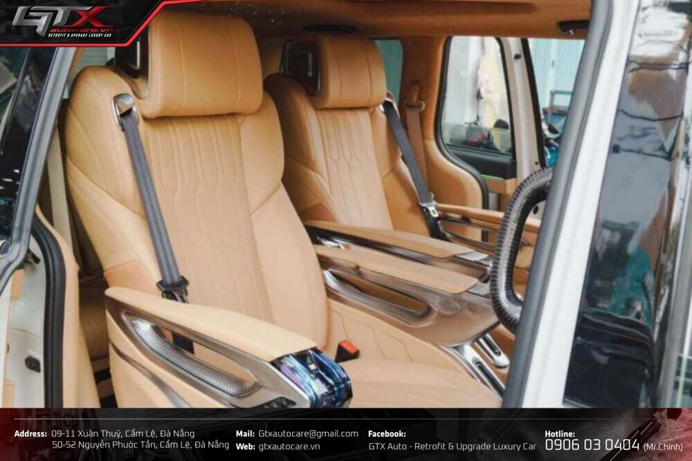 Độ limousine xe Kia Sedona trên nền ghế zin