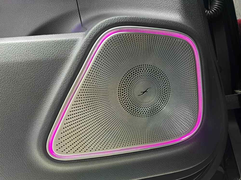 Độ loa cho Mercedes tại GTX Auto Care