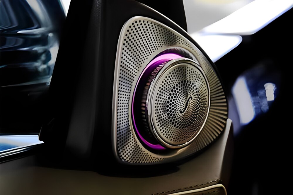 Độ loa Mercedes Burmester