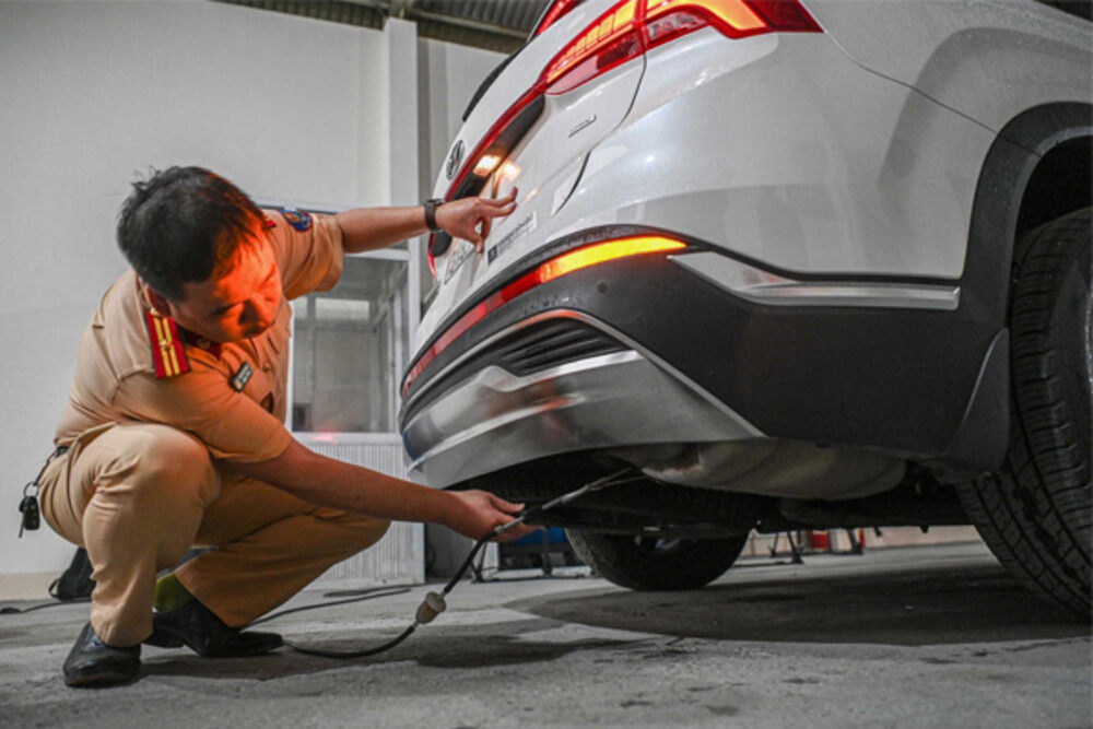 Độ pô ô tô bị xử phạt 