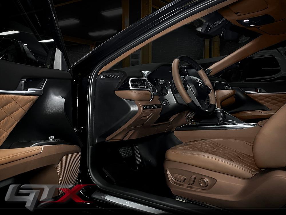 Đổi màu đồng bộ full nội thất cho Camry