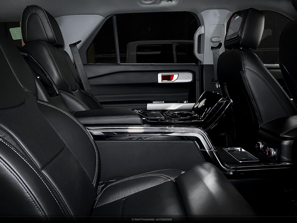  Đổi màu nội thất cho toàn bộ xe Ford Explorer