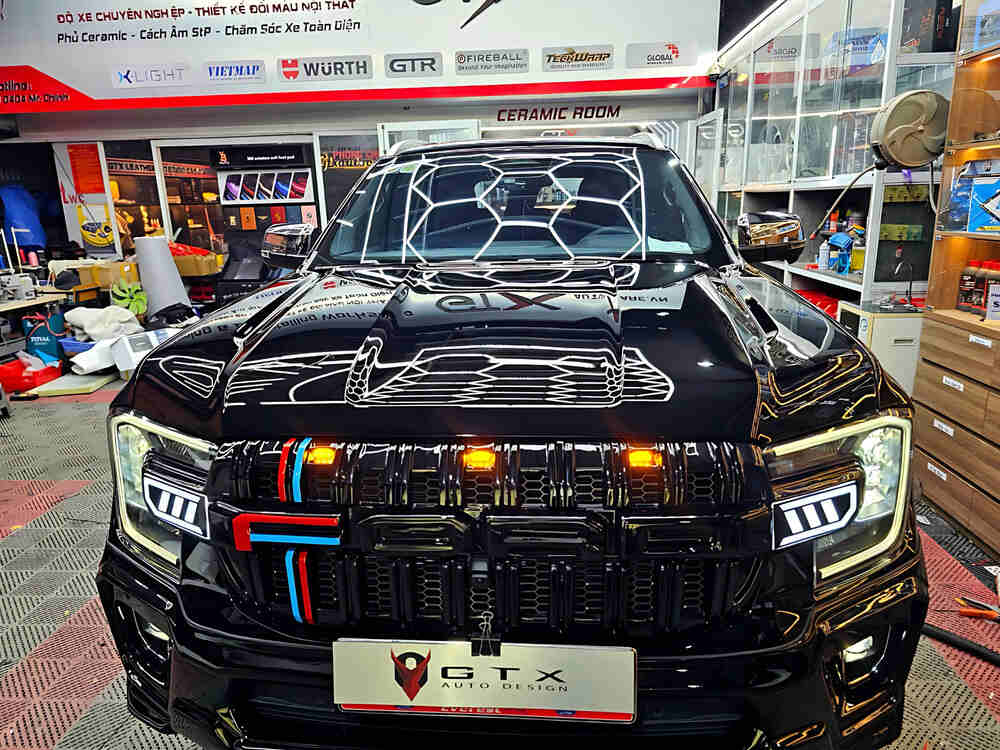 Đổi màu nội thất cho xe Ford Everest
