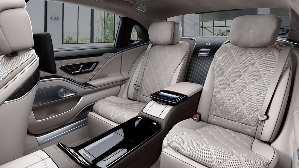  Đổi màu nội thất Mercedes Maybach S600 cực sang chảnh