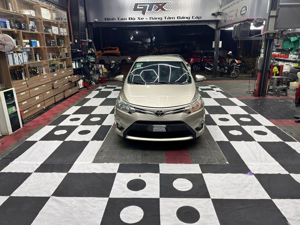 Dùng bạt để căn chỉnh camera 360