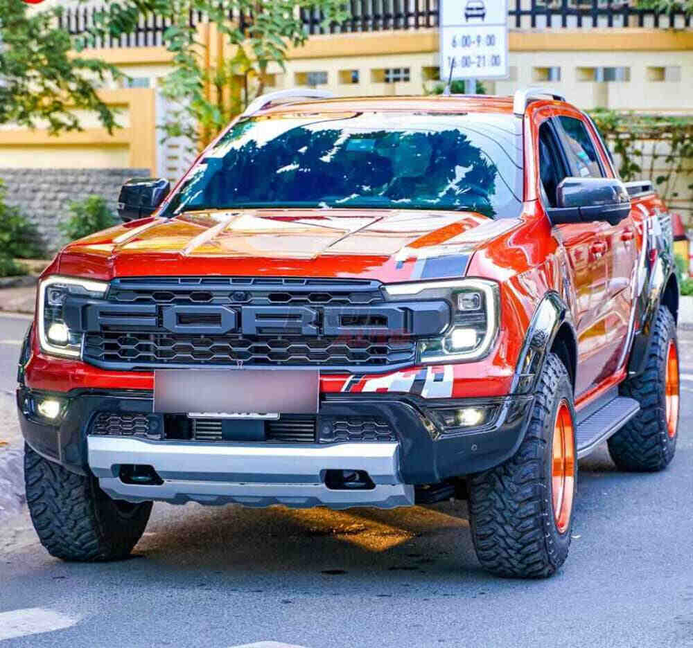 Ford Ranger đỏ cực “cháy”