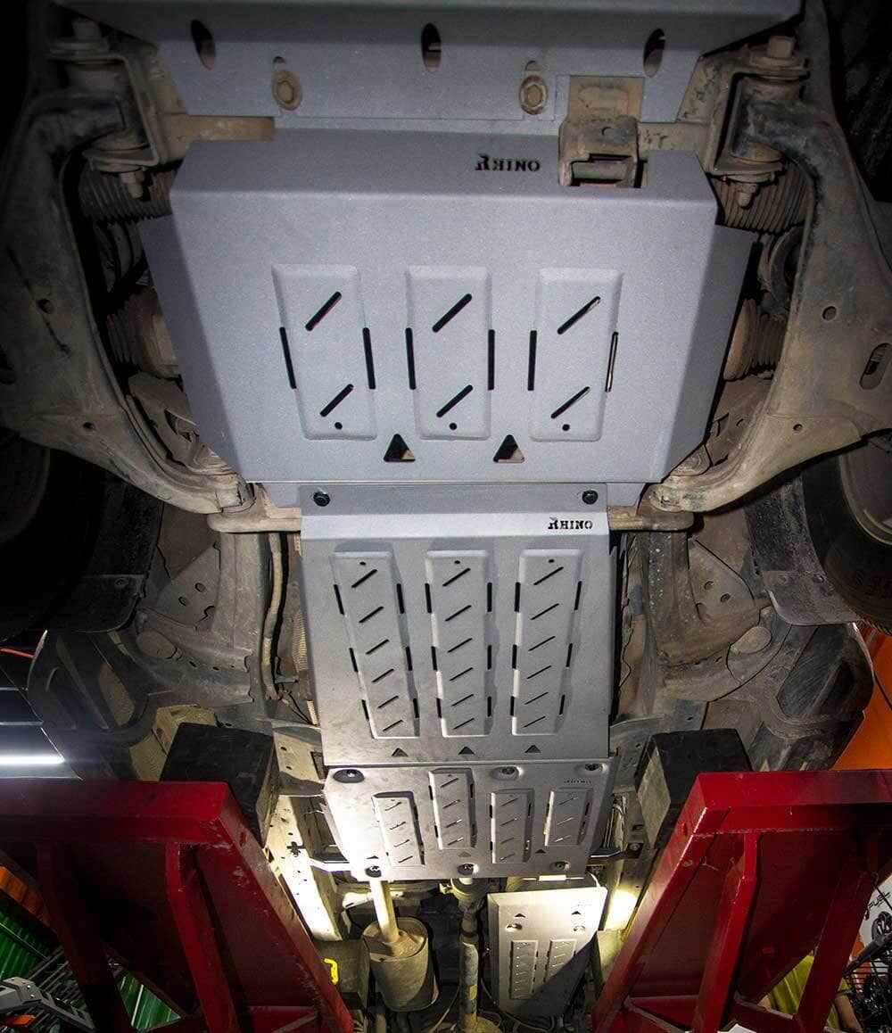 Giáp gầm bảo vệ các bộ phận quan trọng của xe 
