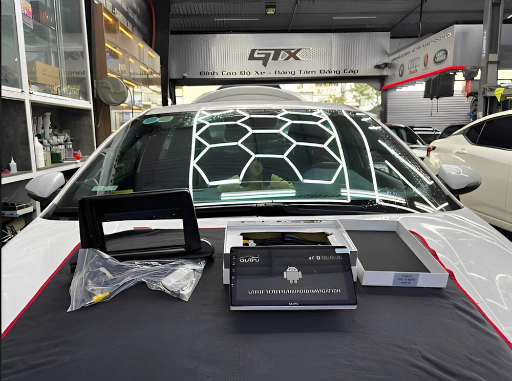 GTX Auto Care chuyên lắp đặt màn hình Elliview