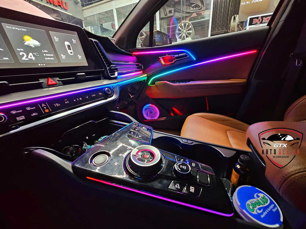 GTX Auto Care - showroom chuyên lắp đặt đèn nội thất xe BMW Ambient Lighting