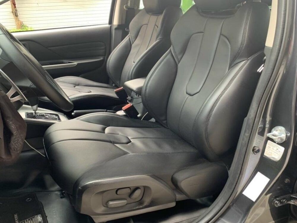 GTX Auto Care - trung tâm nâng cấp ghế chỉnh điện cho xe Lexus