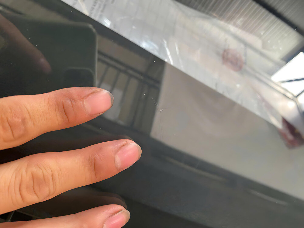 Hàn kính chắn gió ô tô không giải quyết triệt để