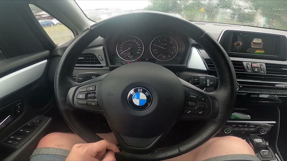 Hệ thống BMW 2 series cruise là gì?