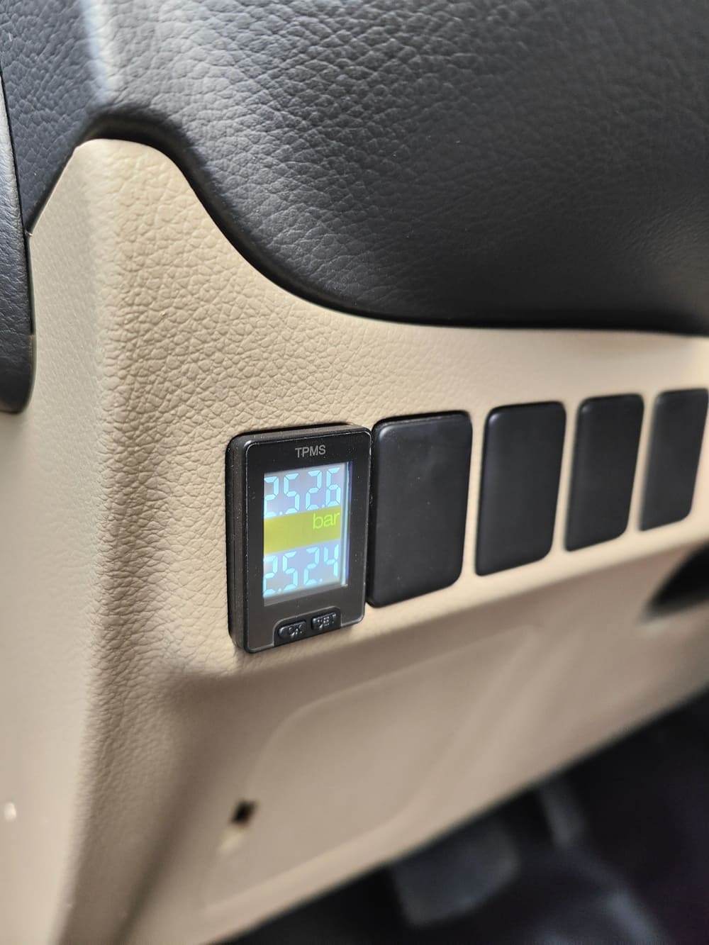 hệ thống cảm biến áp suất lốp 