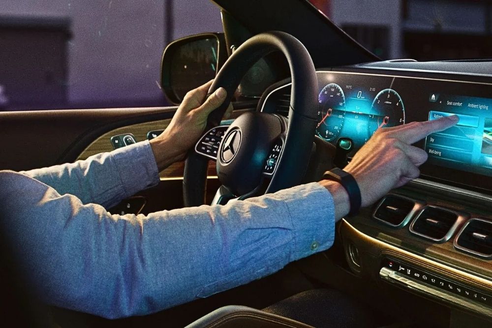 Hệ thống MBUX Mercedes Benz